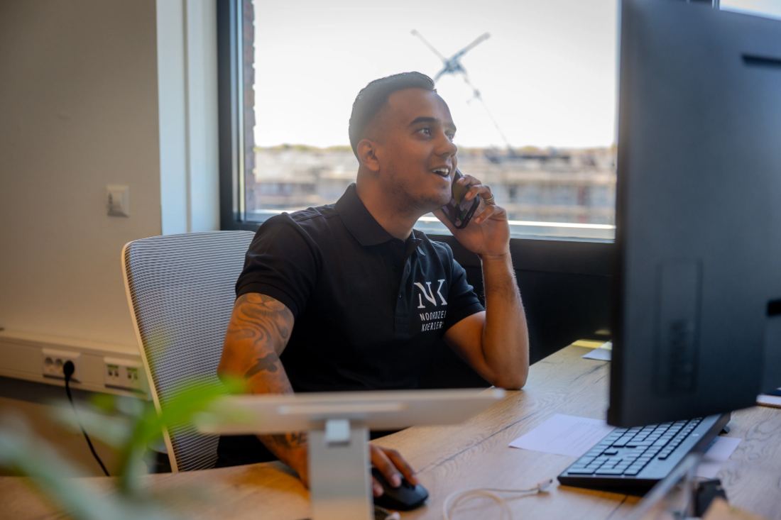 Vaste planner aan de telefoon
